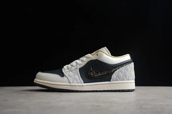 Air Jordan 1 Low 