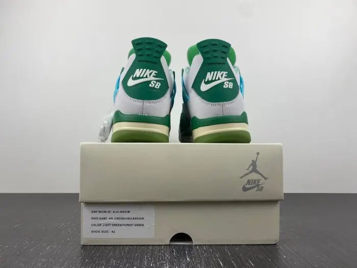Air Jordan 4 