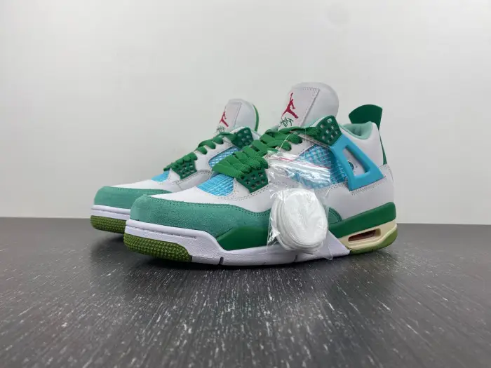 Air Jordan 4 