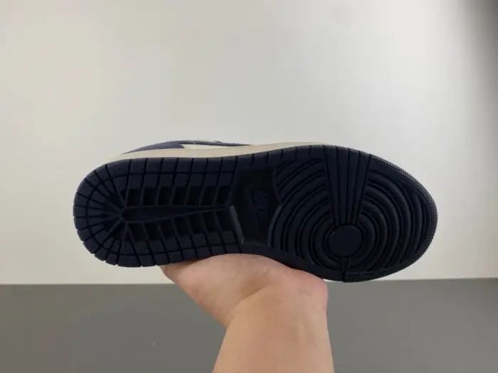 Air Jordan 1 Low 