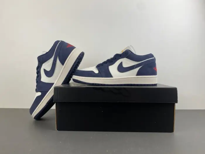 Air Jordan 1 Low 