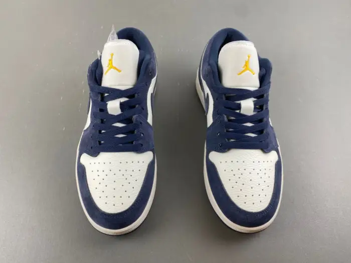 Air Jordan 1 Low 