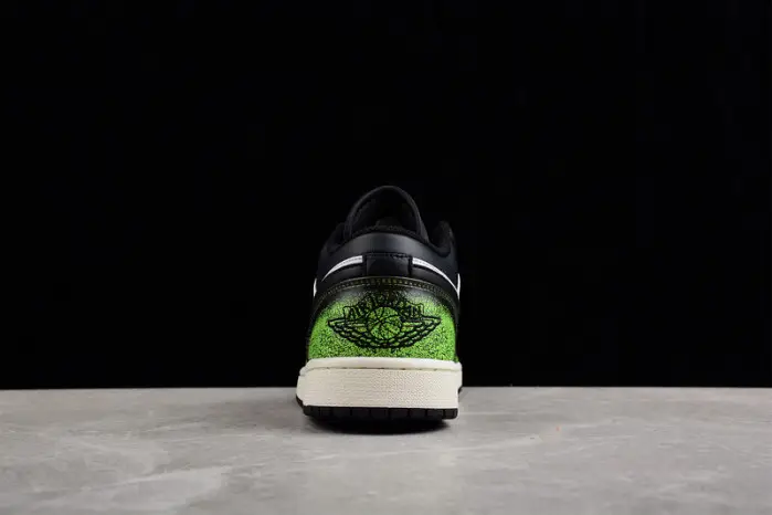 Jordan 1 Low Wear Away Electric Green 