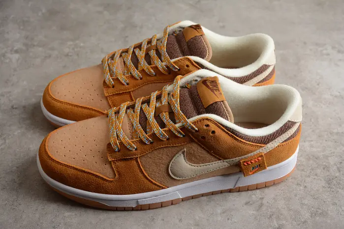 Nike SB Dunk Low 