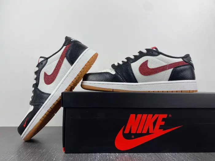 Air Jordan 1 Low 