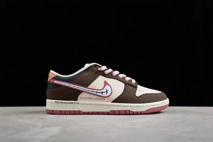 Nike Dunk Low 