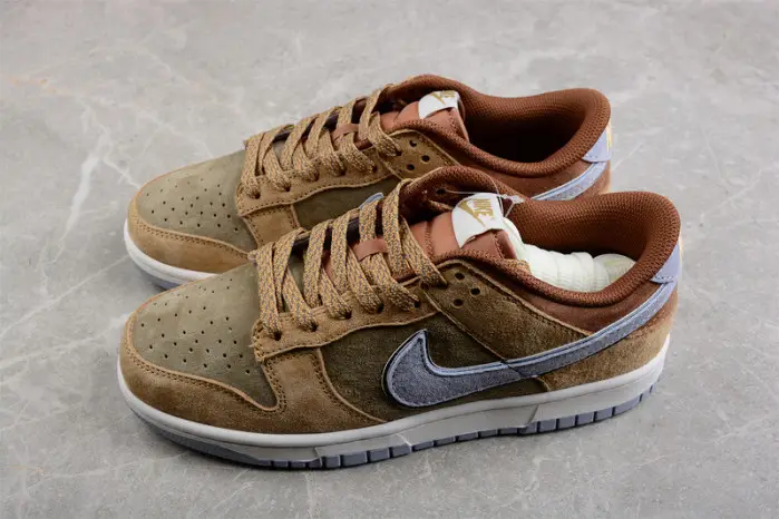 Nike SB Dunk Low 