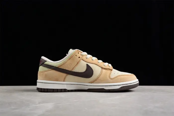 Nike SB Dunk Low Orange Lobster 