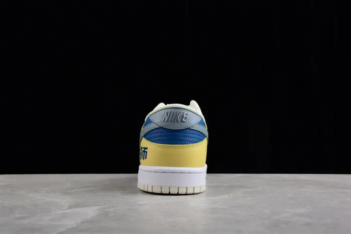 Nike SB Dunk Low 