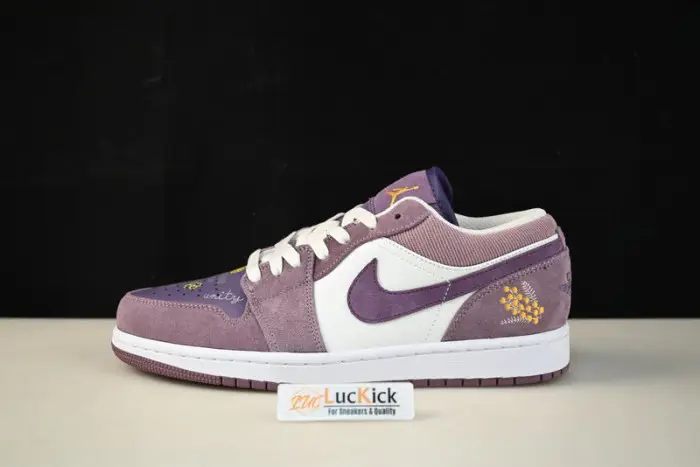 Air Jordan 1 Low 