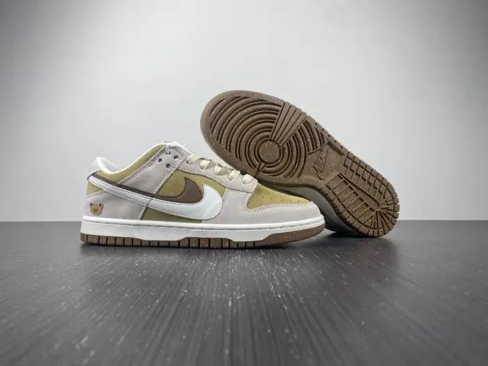 Nike Dunk Low 