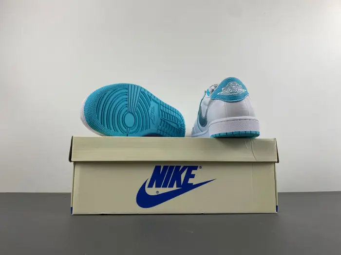 Travis Scott x Air Jordan 1 Low OG 