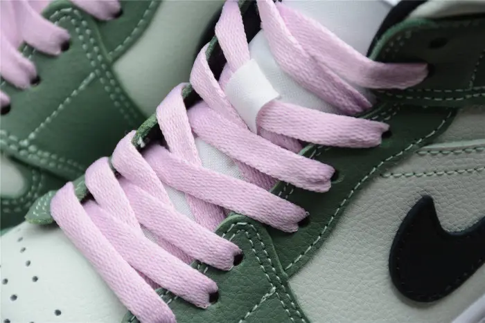 Jordan 1 Mid Dutch Green (W) 