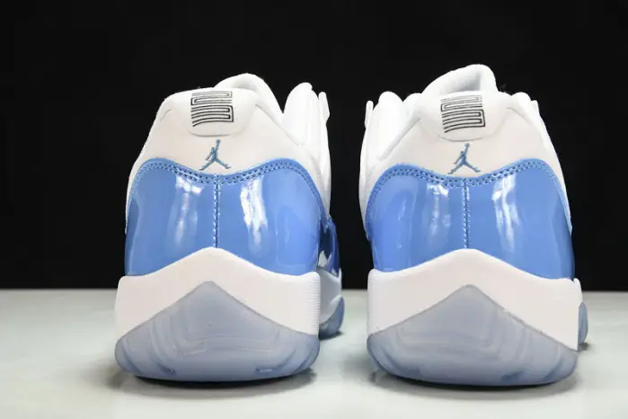 JORDAN 11 RETRO LOW UNIVERSITY BLUE 