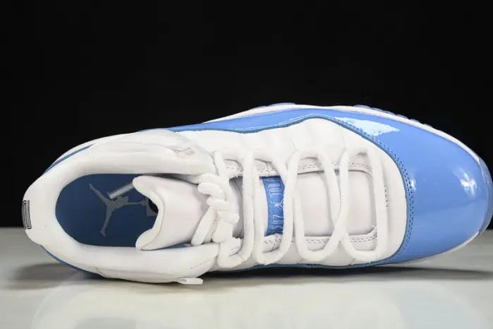 JORDAN 11 RETRO LOW UNIVERSITY BLUE 