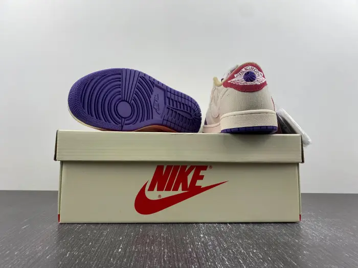 Travis Scott x Air Jordan 1 Low OG 