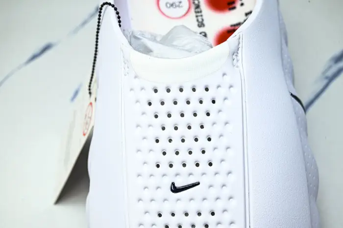 Nike Mind 001 