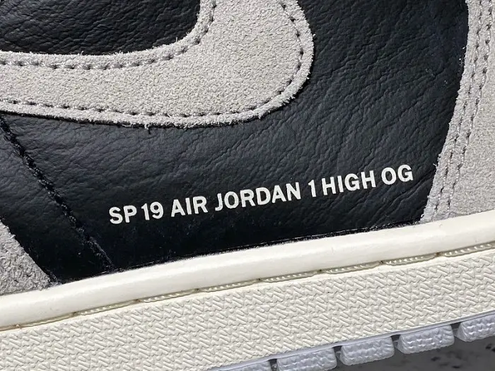 Jordan 1 Retro High Neutral Grey Hyper Crimson 