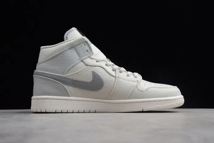 Jordan 1 Mid Light Bone 