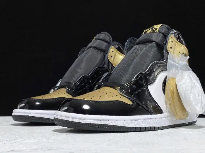 Jordan 1 Retro High NRG Patent Gold Toe 