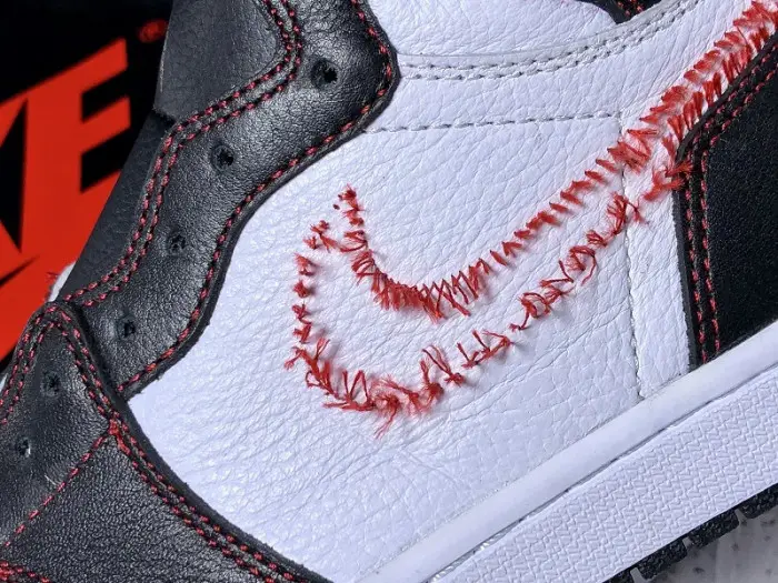 Jordan 1 Retro High Defiant White Black Gym Red 