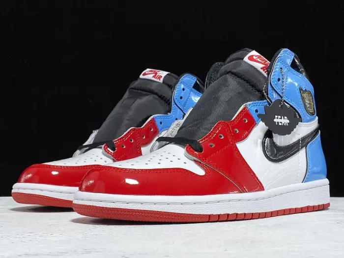 Jordan 1 Retro High Fearless UNC Chicago 