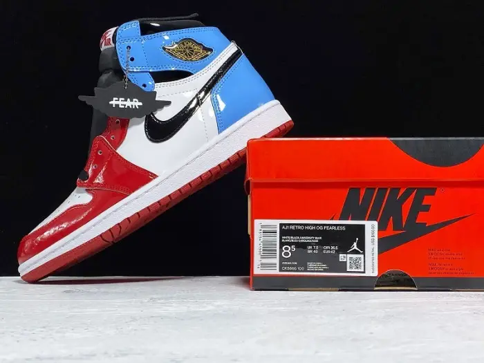 Jordan 1 Retro High Fearless UNC Chicago 