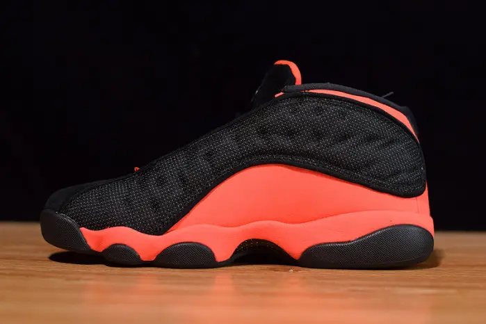 Jordan 13 Retro Low Clot Black Red 