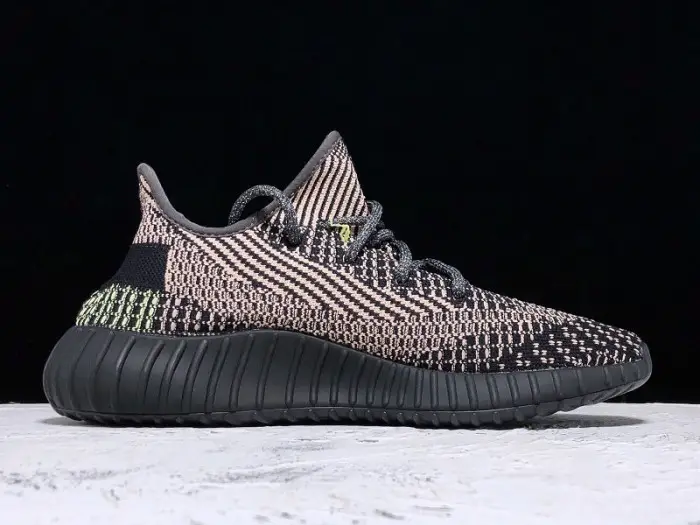 Yeezy Boost 350 V2 Yecheil (Non-Reflective) 