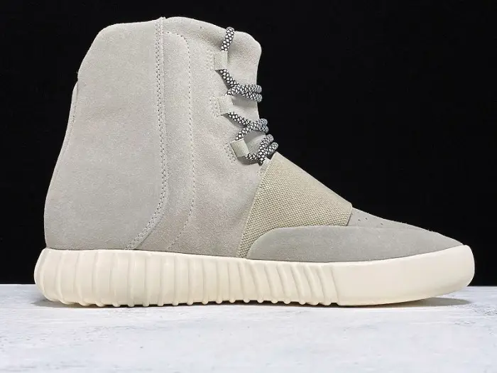 Yeezy Boost 750 OG Light Brown 
