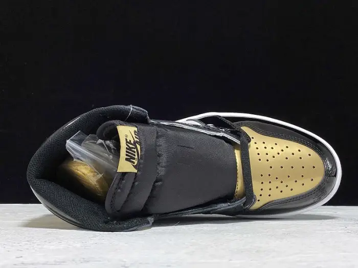 Jordan 1 Retro High NRG Patent Gold Toe 