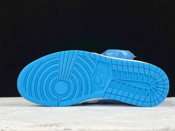 Jordan 1 Retro UNC 