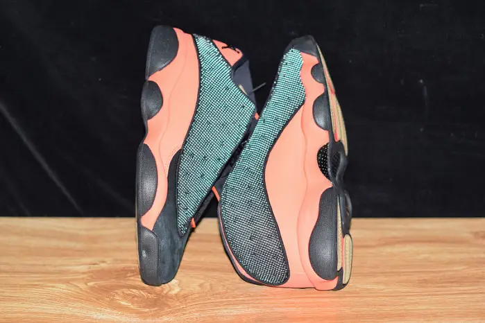 Jordan 13 Retro Low Clot Black Red 