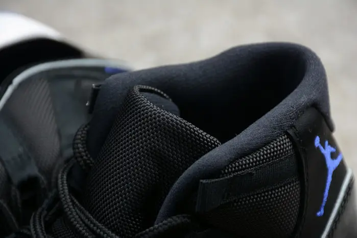 Jordan 11 Retro Space Jam (2016) 