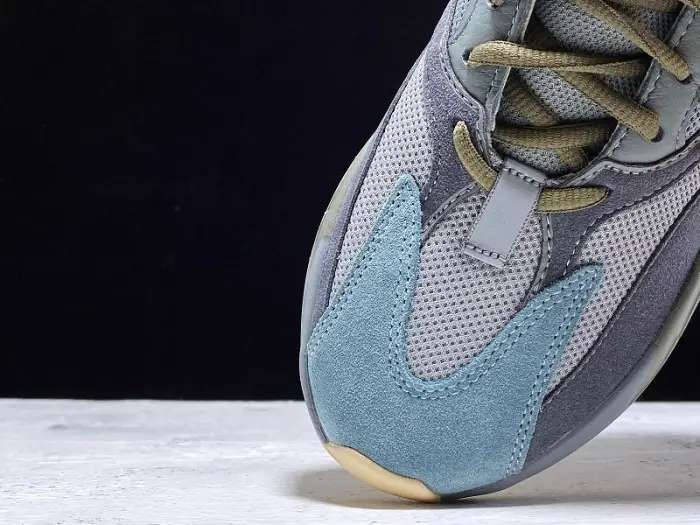Yeezy Boost 700 Teal Blue 