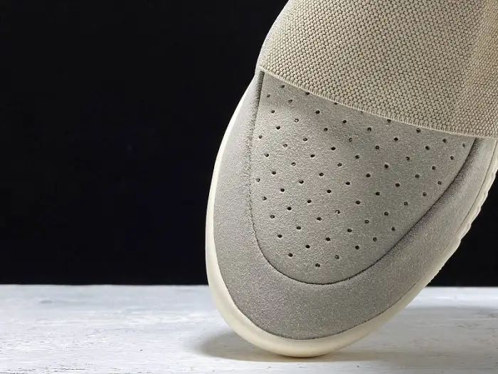 Yeezy Boost 750 OG Light Brown 