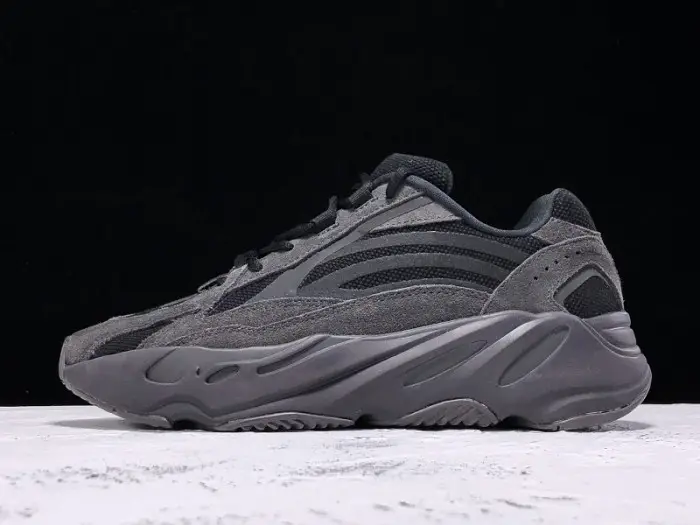 Yeezy Boost 700 V2 Vanta 