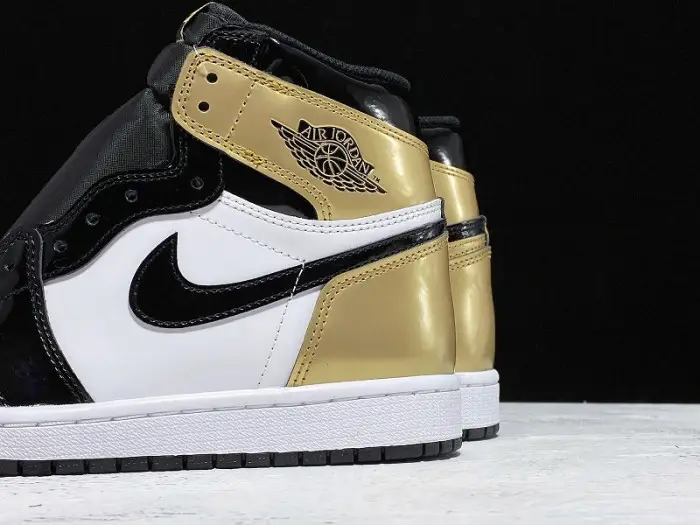 Jordan 1 Retro High NRG Patent Gold Toe 