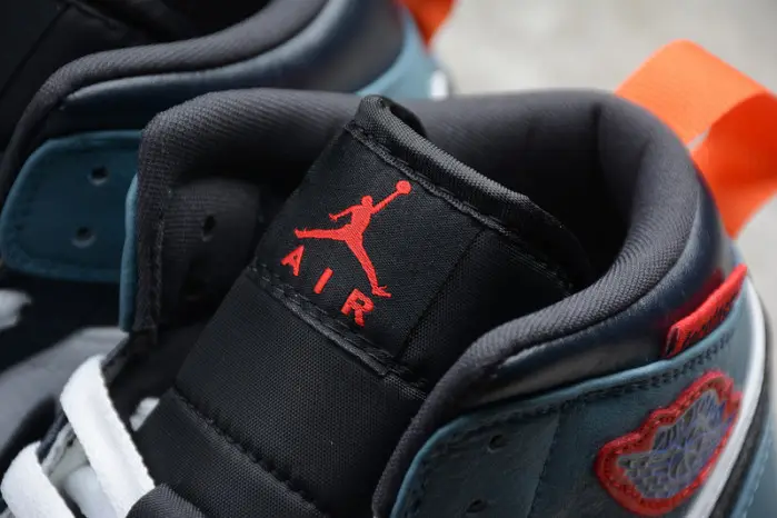 Jordan 1 Mid Fearless Facetasm 