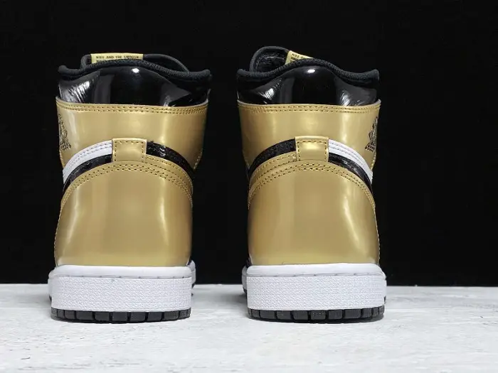Jordan 1 Retro High NRG Patent Gold Toe 