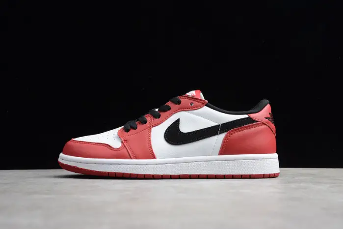 Jordan 1 Retro Low Chicago 