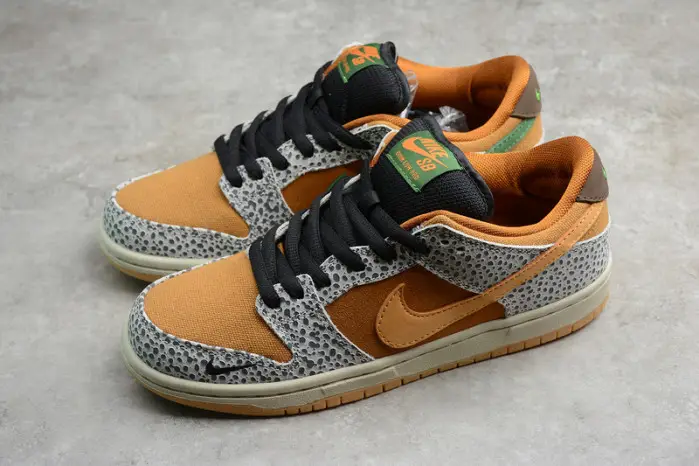 Nike SB Dunk Low Safari 
