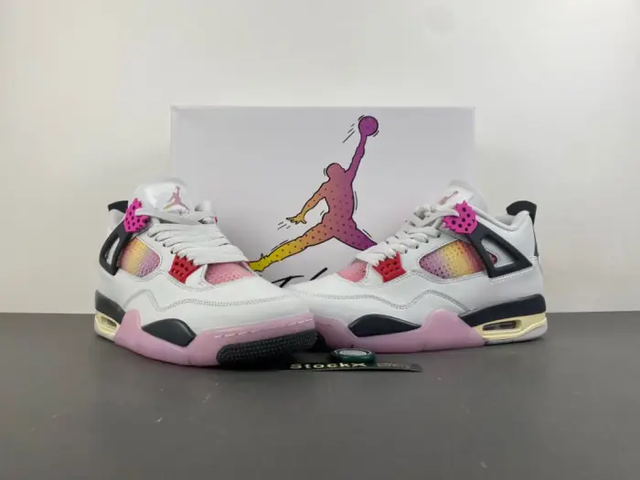 NIKE AIR JORDAN 4 RETRO 