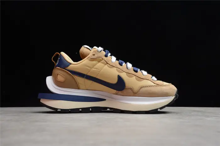 Nike Vaporwaffle sacai Sesame Blue Void 