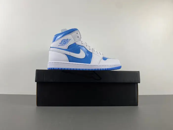 Air Jordan 1 Mid 