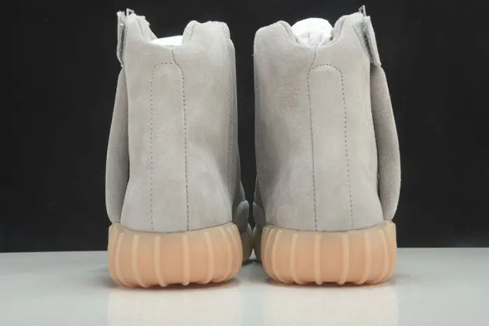 YEEZY 750 BOOST LIGHT GREY GUM GLOW DARK 