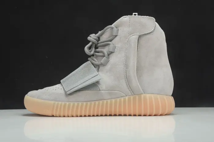 YEEZY 750 BOOST LIGHT GREY GUM GLOW DARK 