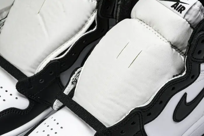 Air Jordan 1 High OG "Stage Haze" 