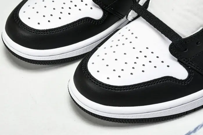 Air Jordan 1 High OG "Stage Haze" 