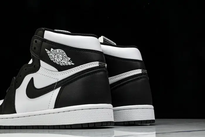 Air Jordan 1 High OG "Stage Haze" 